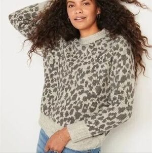 Old Navy Leopard Print Crew Neck Sweater